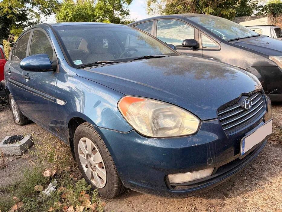 Dezmembrez HYUNDAI Accent 2005 1399 BENZINA Cod Motor G4EE