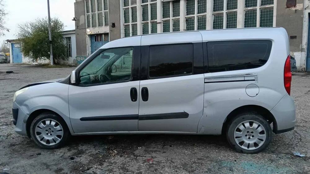 Dezmembrez FIAT DOBLO COMBI 2010 1.6 DIESEL 105 CP