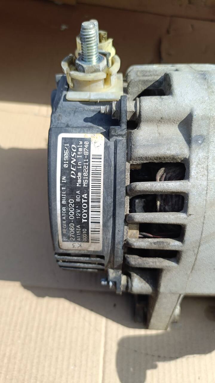 Alternator Toyota Yaris, Citroen C1, Peugeot 107 1.0 b -27060-0Q020