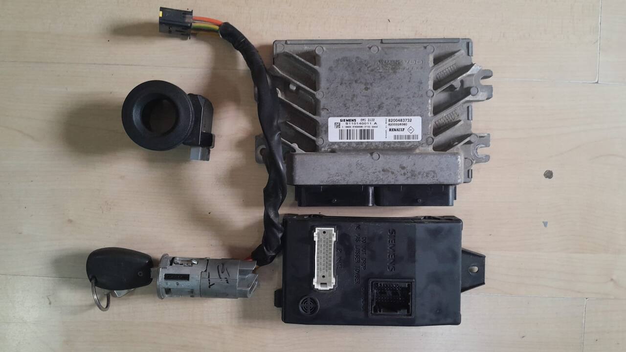Kit pornire motor Dacia Logan E4,1.4 benzina ECU 8200483732 UCH 8200296328B contact cheie