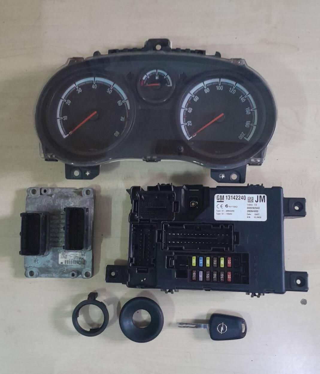 Kit Pornire Opel Corsa D 1.2 Benzina (2006-2009) Z12XEP - Calculator, BCM, Ceasuri, Cheie