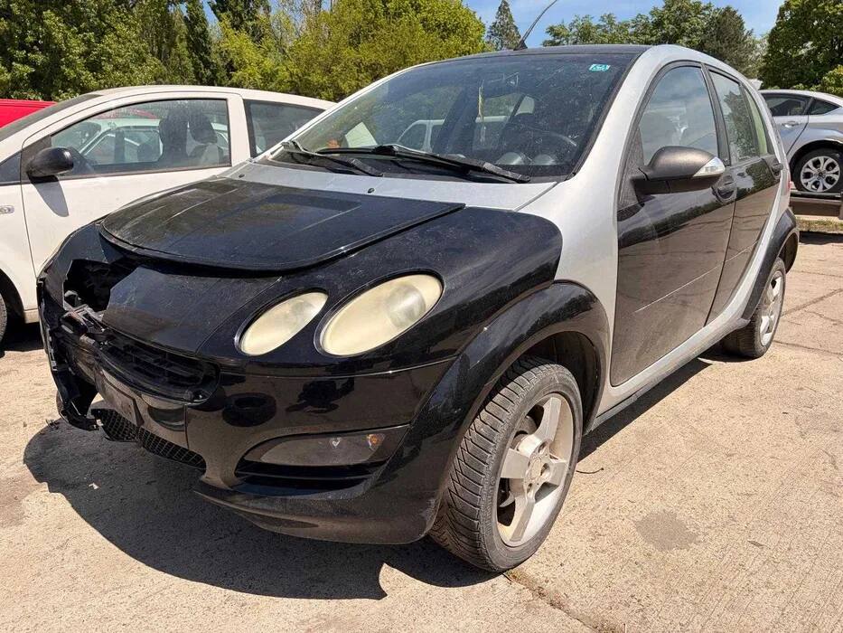 Dezmembrez SMART FORFOUR 2005 1.5 dCI Cod Motor OM 639.939