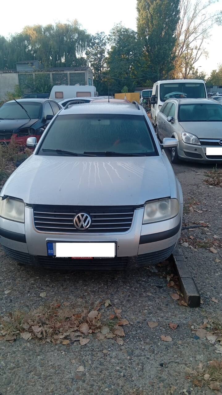 Dezmembrez Volkswagen Passat B5.5 (Variant  Break) an fabricație 2001, motor 1.6 Benzină (cod motor ALZ)
